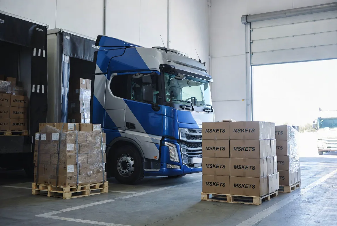 Otomotiv yedek parça sipariş hazırlık alanı